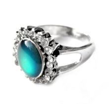Load image into Gallery viewer, a mood ring turning a green mood