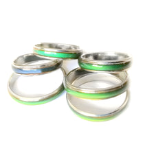 Load image into Gallery viewer, lots of band mood ring with a green mood color