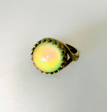 Load image into Gallery viewer, Bronzed Circular Crown Setting Mood Ring