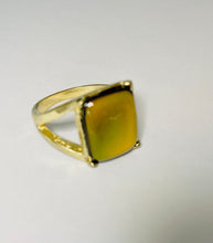 Load image into Gallery viewer, Gold Shade Mood Ring