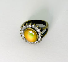 Load image into Gallery viewer, Striking Bronze Mood Ring