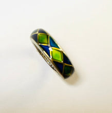 Load image into Gallery viewer, 2 Tone Diamond Band Mood Ring Size 9