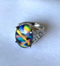 Load image into Gallery viewer, Dramatic Mood Ring