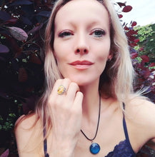Load image into Gallery viewer, model wearing a mood ring with marble design and a mood necklace