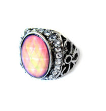 Load image into Gallery viewer, mood ring with a faceted stone