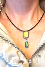 Load image into Gallery viewer, Stylish Mood Necklace with Multiple Mood Stones