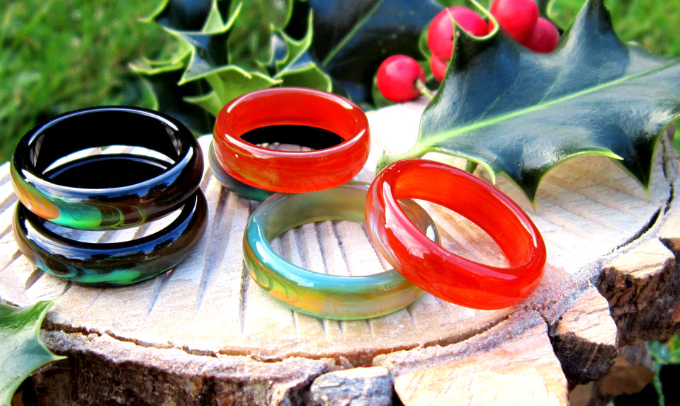 stunning black, red, green agate band mood ringss by best mood rings