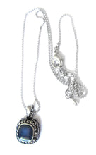 Load image into Gallery viewer, mood pendant and chain 