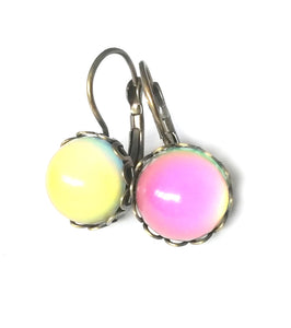 bronze mood earrings yellow color and pink color by best mood rings
