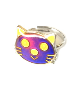 a cat face mood ring that also glows in the dark