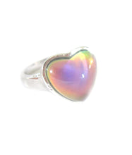 Load image into Gallery viewer, a heart mood ring turning pink color