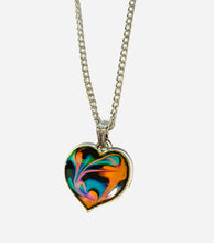 Load image into Gallery viewer, Heart Swirl Mood Necklace