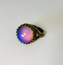 Load image into Gallery viewer, Bronzed Circular Crown Setting Mood Ring