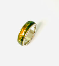 Load image into Gallery viewer, Celtic Spiral Mood Ring