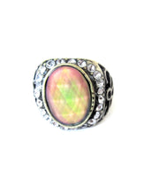Load image into Gallery viewer, a mood ring with pretty stones around the mood stone