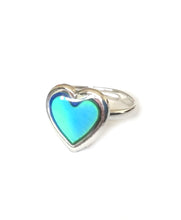 Load image into Gallery viewer, a heart shaped mood ring for children