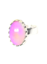 Load image into Gallery viewer, oval mood ring with adjustable band turning a pink mood color