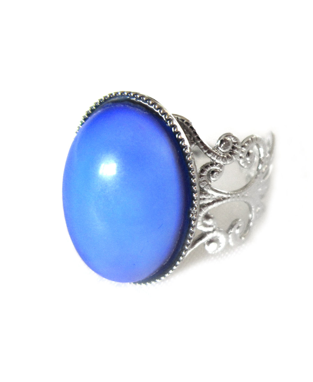 mood ring with silver band turning a blue color