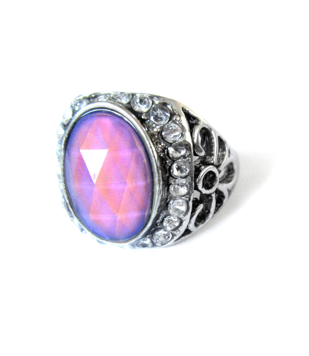 a mood ring by best mood rings showing a pink mood