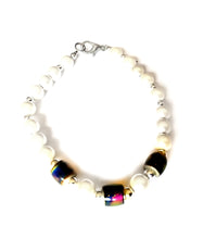 Load image into Gallery viewer, pearl style magnetic mood bracelet by best mood rings