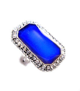mood ring with an adjustable band turning a blue color
