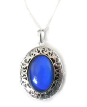 Load image into Gallery viewer, sterling silver mood pendant locket turning a blue color