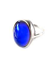 Load image into Gallery viewer, a sterling silver mood ring by best mood rings hallmarked